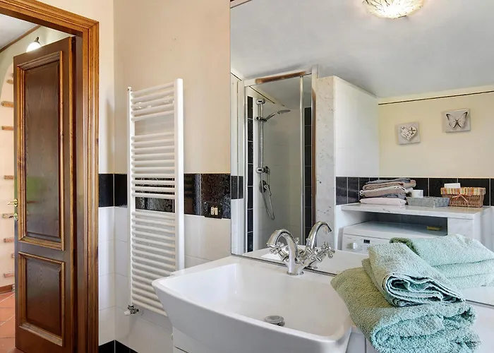 Emma E Adele House * Marlia